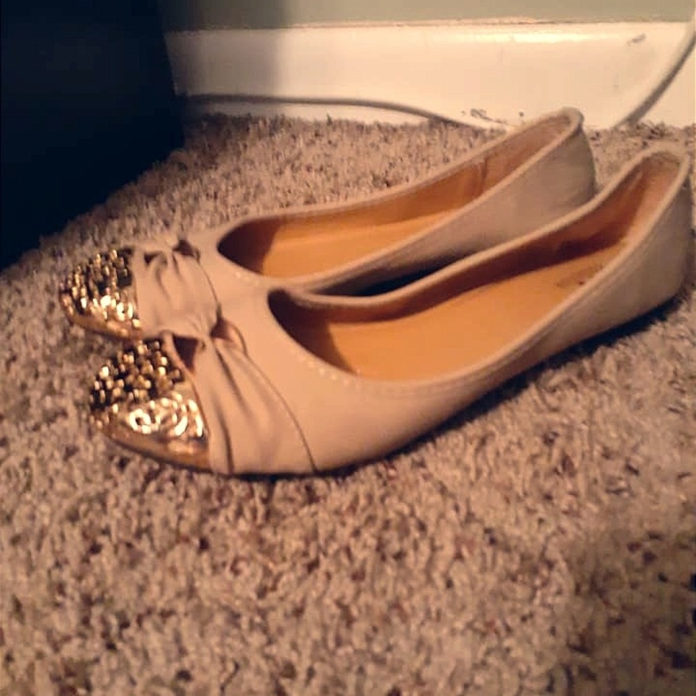 Cream flats